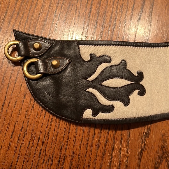 Blush Blush Black Leather And White Calf Hair Wide Belt With Scrolls & 2 Buckles - Picture 6 of 10